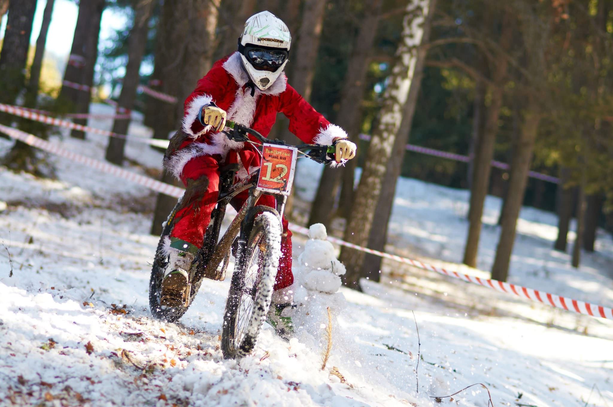 Extreme ice biking