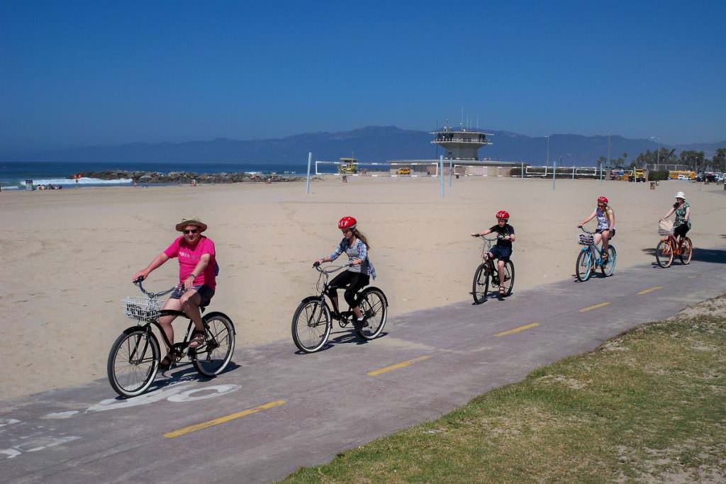 beach-cruisers-19235744