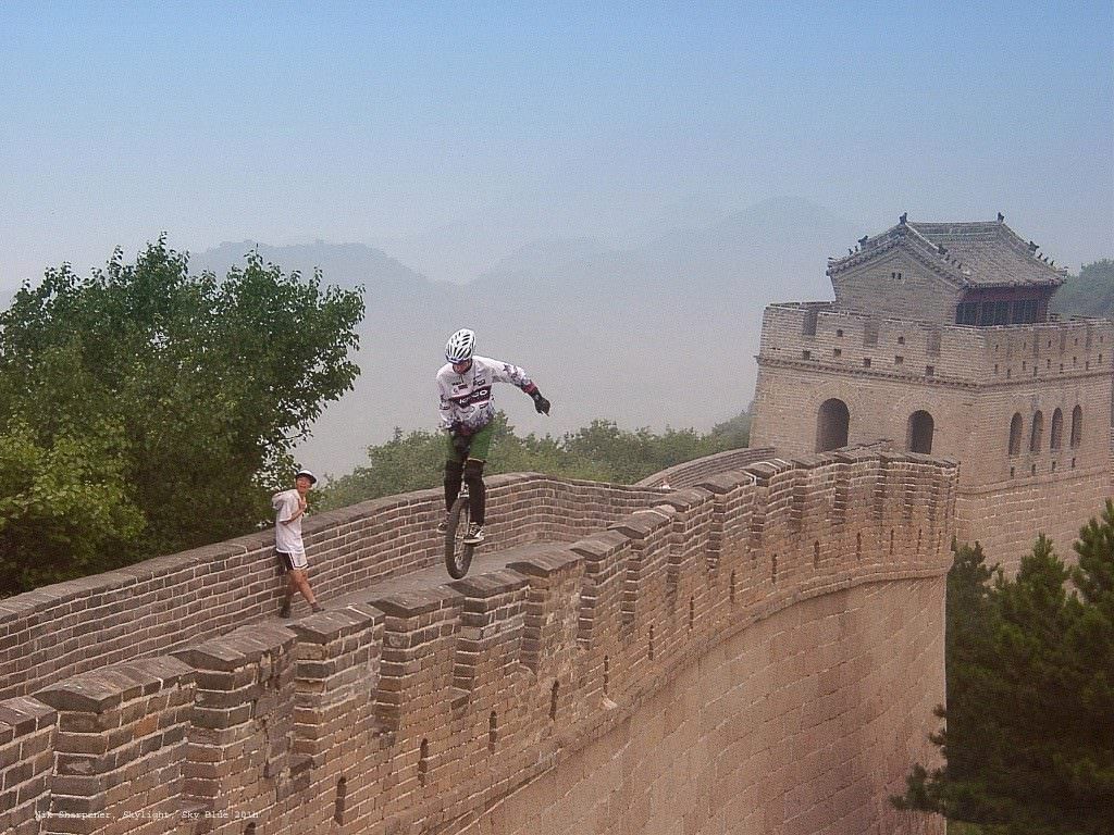 Kris Holm, China wall