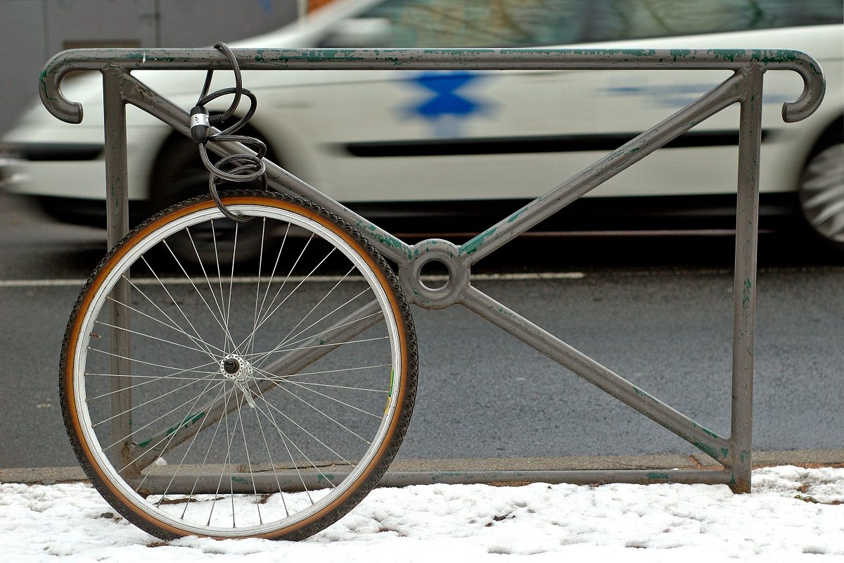 Bicycle wheel locked alone