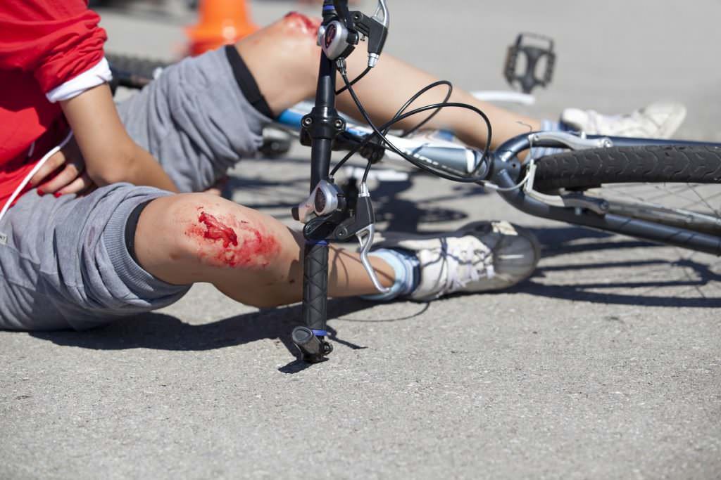 Man with injuries after bike crash