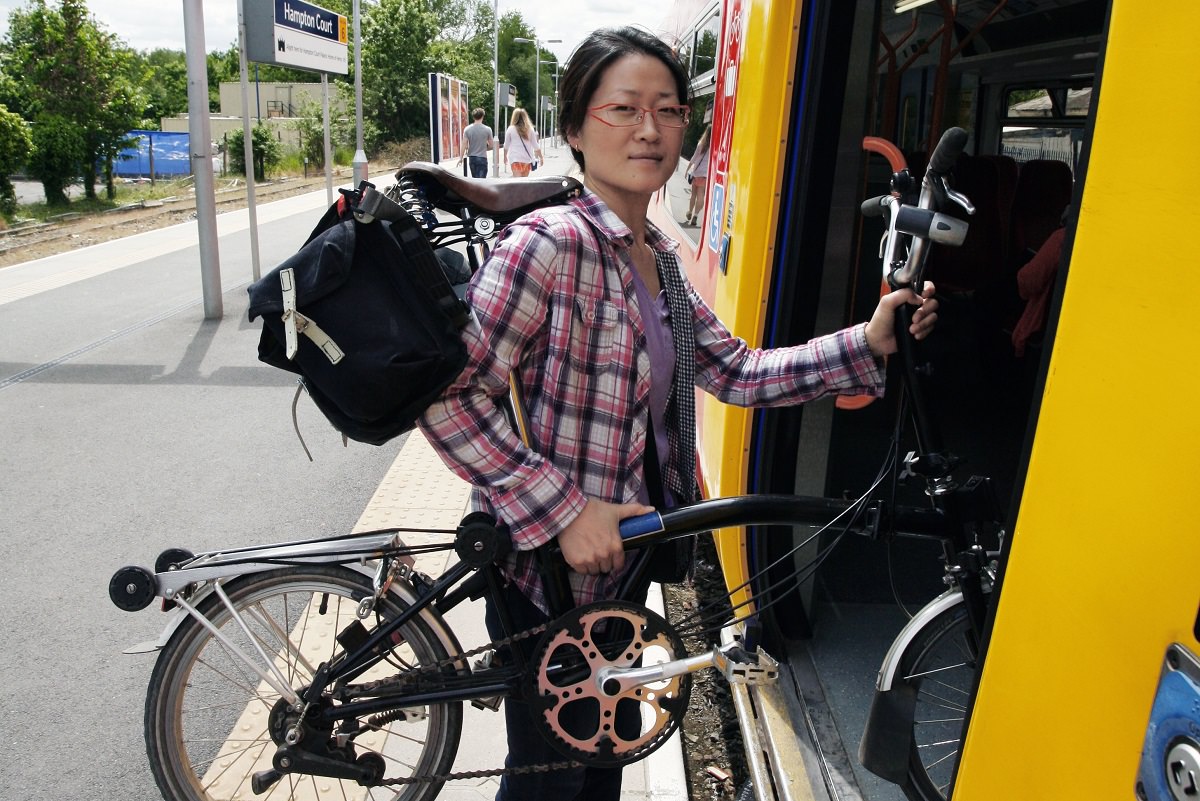 Carrying a folding bike into a train