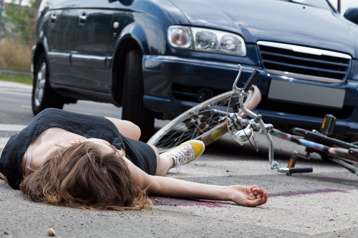 Unconscious cyclist after traffic crash