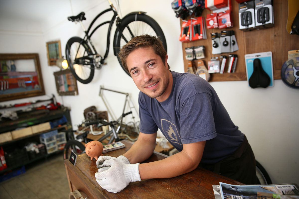 Happy bike builder