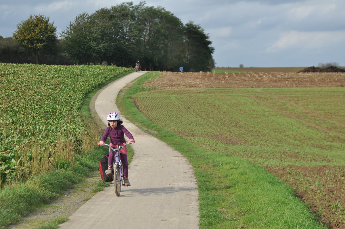 Maïa on her own bike