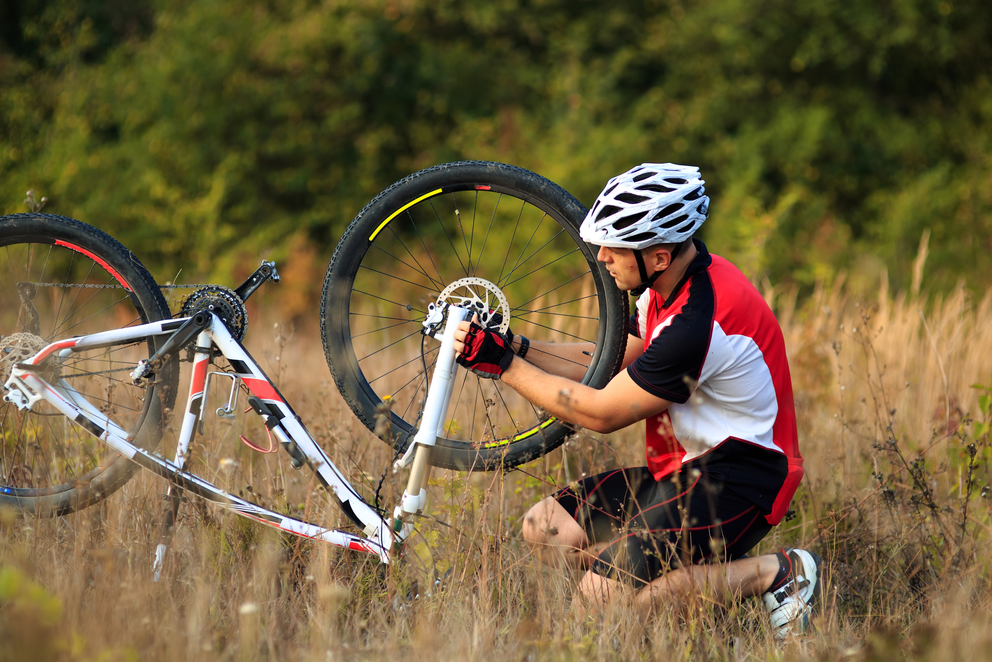 repairing road bike wheels