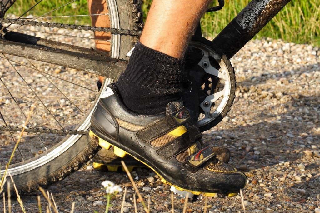 types of spinning shoes