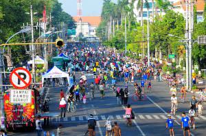 Car free street party